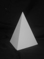 三角錐體石膏像